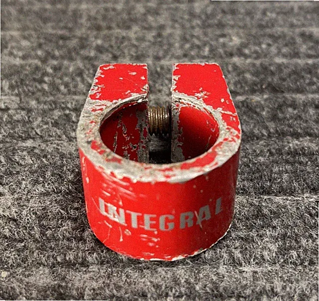 Vintage Integral Alloy BMX Bicycle Seatpost Clamp 28.6mm Red Single Bolt MTB BMX